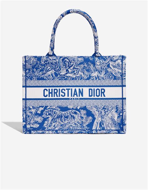 dior tote bag canvas|christian dior tote bag 2021.